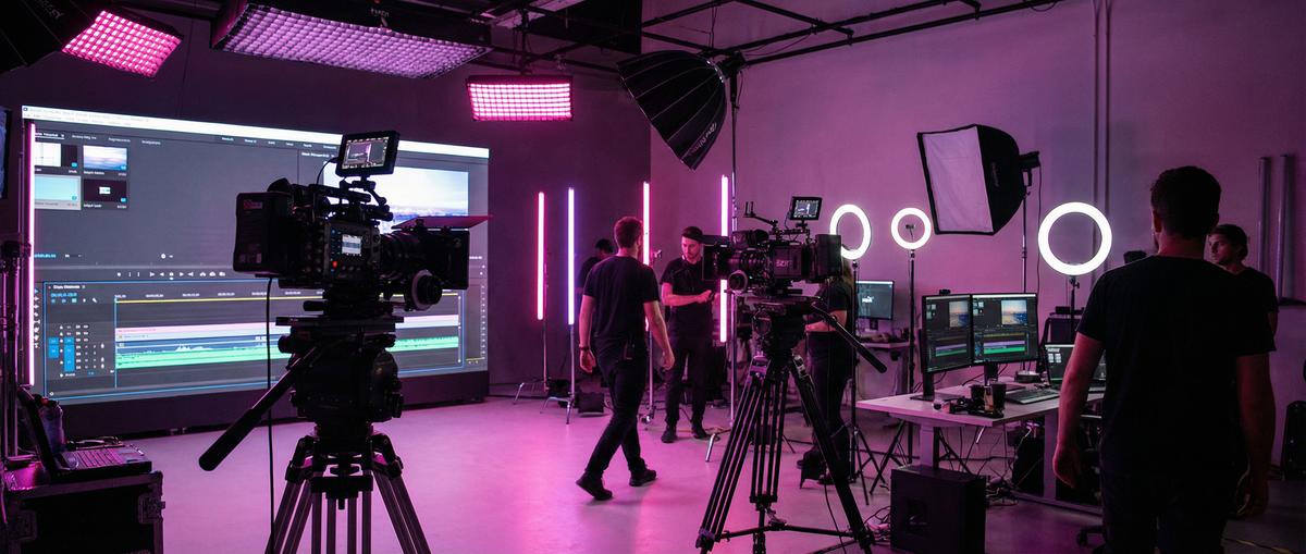 探花影视传媒视频制作工作室